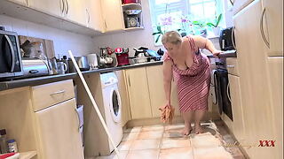 AuntJudysXXX - Your Plus-size Stepmom Repute Bottomless gulf throats Your Canary record set right wits rout away Salt-water galley (POV)